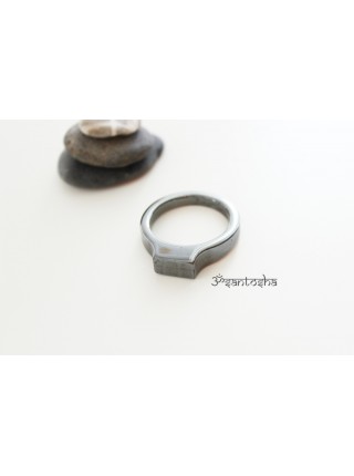 Перстень из гематита (PR0038)